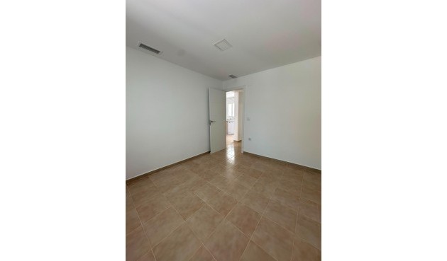 Resale - Bungalow -
Torrevieja - La Siesta - El Salado - Torreta