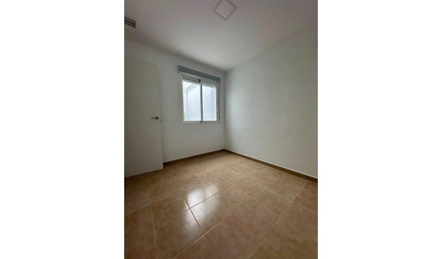 Resale - Bungalow -
Torrevieja - La Siesta - El Salado - Torreta
