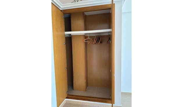 Resale - Apartment -
Torrevieja - Centro