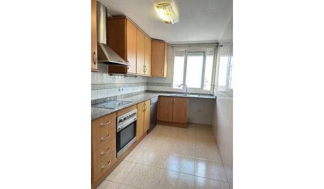 Resale - Apartment -
Torrevieja - Centro