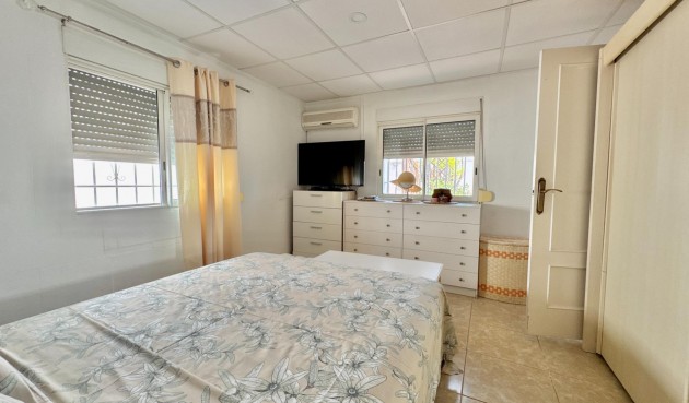 Resale - Villa -
Dolores - Comunidad Valenciana