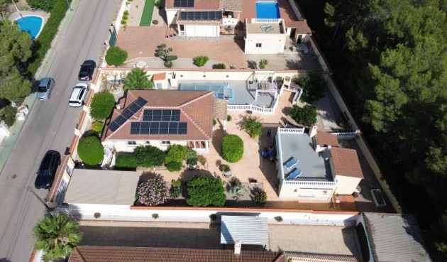 Resale - Villa -
Pinar de Campoverde - Inland