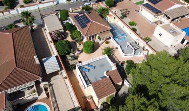 Resale - Villa -
Pinar de Campoverde - Inland