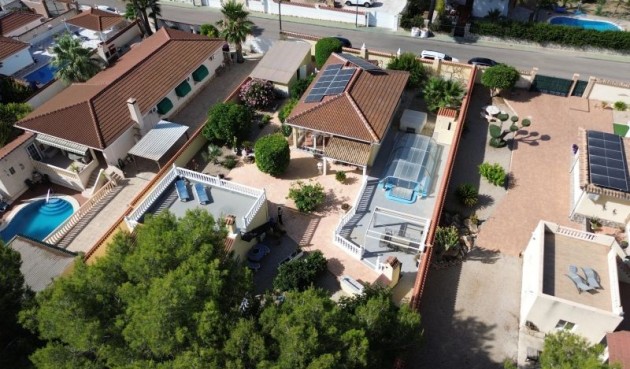 Resale - Villa -
Pinar de Campoverde - Inland