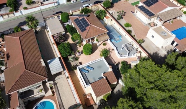 Resale - Villa -
Pinar de Campoverde - Inland