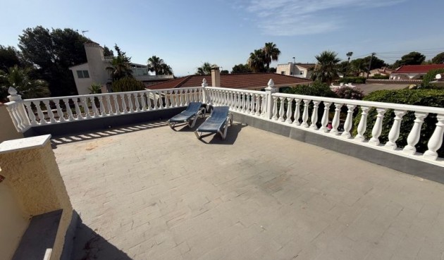 Resale - Villa -
Pinar de Campoverde - Inland