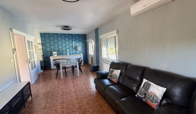 Resale - Villa -
Pinar de Campoverde - Inland