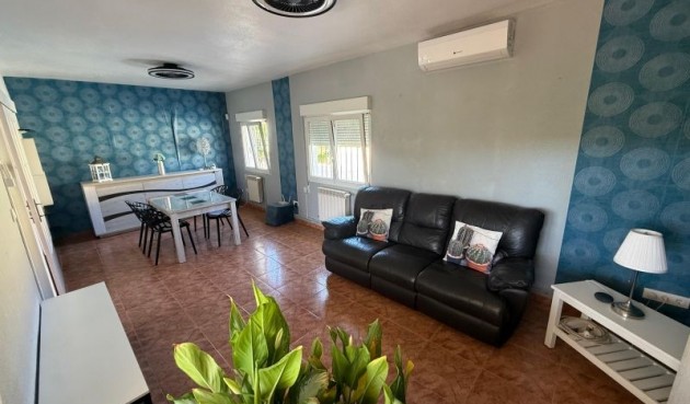 Resale - Villa -
Pinar de Campoverde - Inland