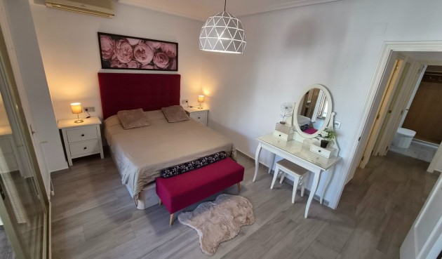 Resale - Apartment -
Torrevieja - Costa Blanca