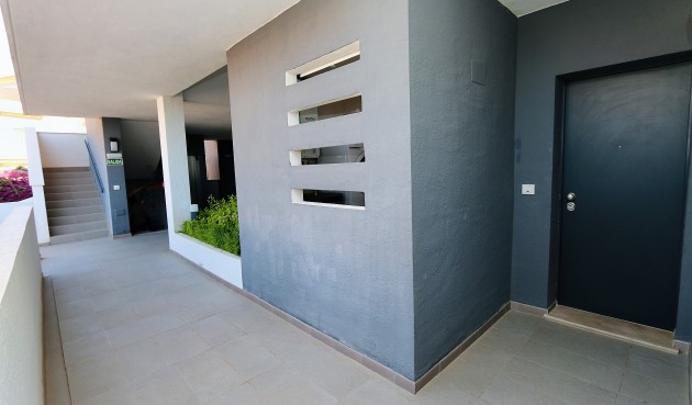 Resale - Apartment -
Playa Flamenca - Costa Blanca