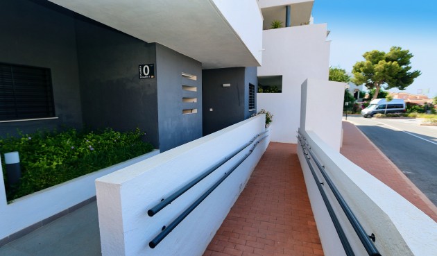 Resale - Apartment -
Playa Flamenca - Costa Blanca