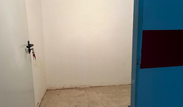 Resale - Apartment -
Torrevieja - Centro