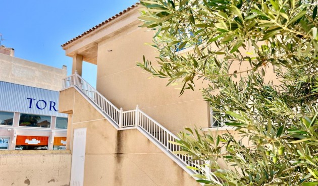 Resale - Bungalow -
Torrevieja - Centro