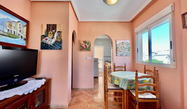 Resale - Bungalow -
Torrevieja - Centro