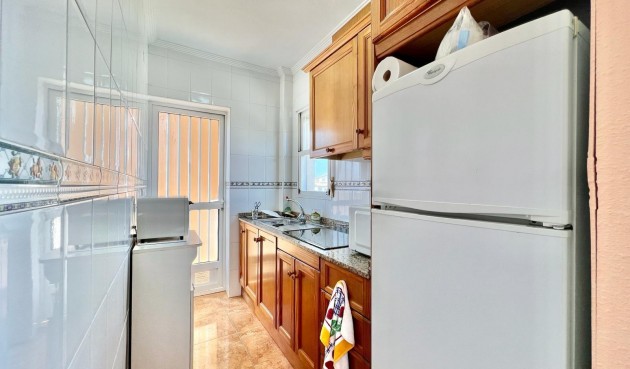 Resale - Bungalow -
Torrevieja - Centro