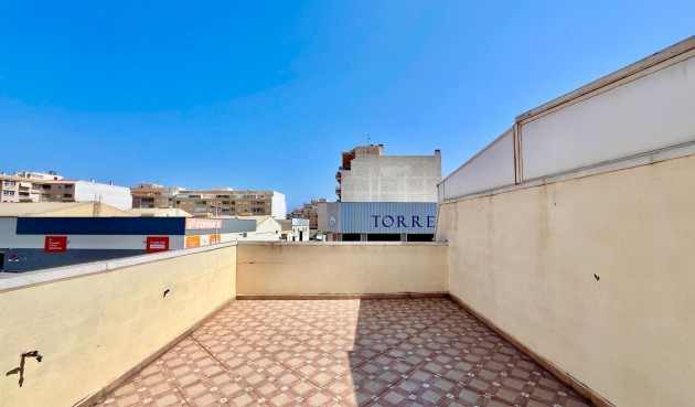 Resale - Bungalow -
Torrevieja - Centro