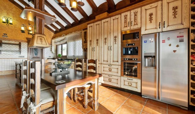 Resale - Villa -
Molins - Inland