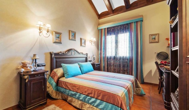 Resale - Villa -
Molins - Inland