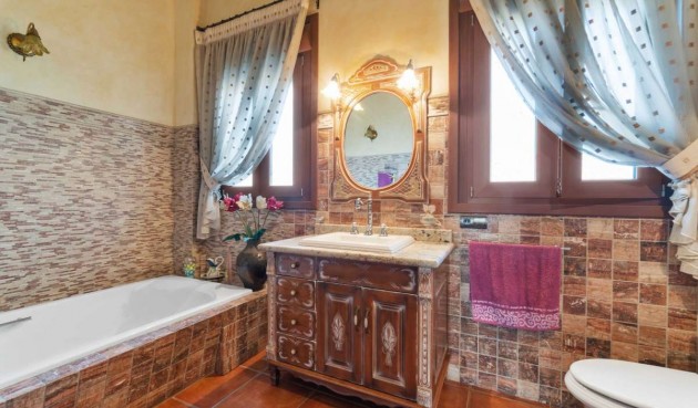 Resale - Villa -
Molins - Inland