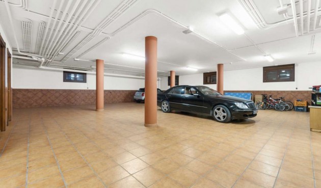Resale - Villa -
Molins - Inland