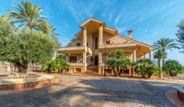 Resale - Villa -
Molins - Inland