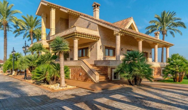 Resale - Villa -
Molins - Inland