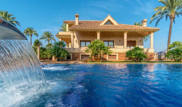 Resale - Villa -
Molins - Inland