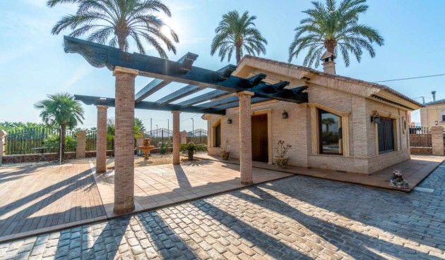 Resale - Villa -
Molins - Inland