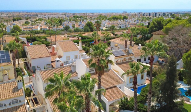 Resale - Villa -
Orihuela Costa - Costa Blanca