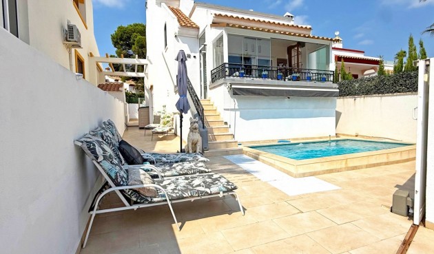 Resale - Villa -
Orihuela Costa - Costa Blanca