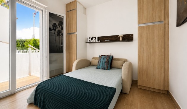 Resale - Villa -
Orihuela Costa - Costa Blanca