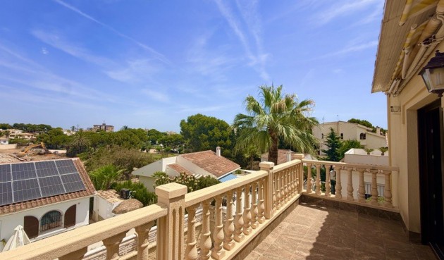 Resale - Villa -
Orihuela Costa - Costa Blanca