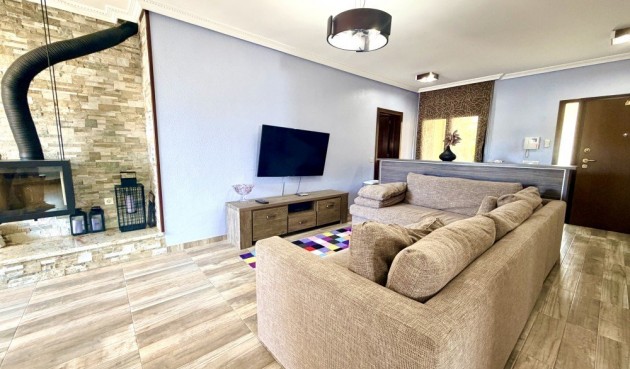 Resale - Villa -
Orihuela Costa - Costa Blanca