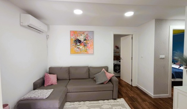 Resale - Bungalow -
Torrevieja - Costa Blanca