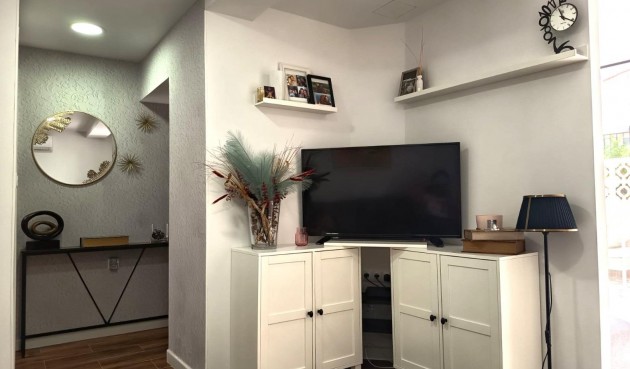 Resale - Bungalow -
Torrevieja - Costa Blanca