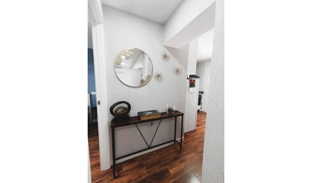 Resale - Bungalow -
Torrevieja - Costa Blanca