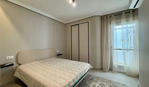 Resale - Apartment -
Torrevieja - Playa del Cura