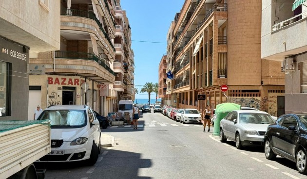 Resale - Apartment -
Torrevieja - Playa del Cura