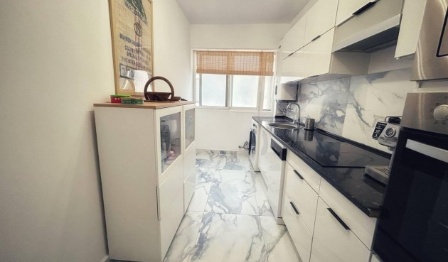 Resale - Penthouse -
Torrevieja - Centro