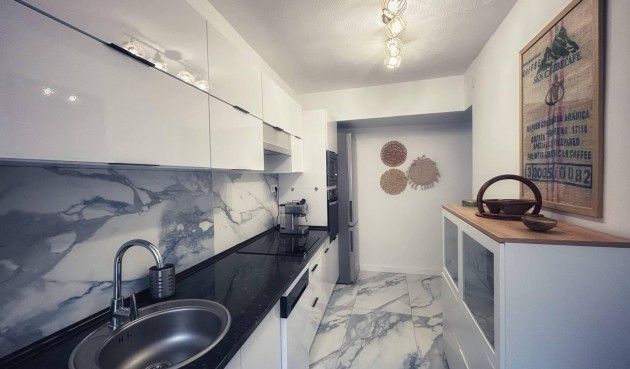 Resale - Penthouse -
Torrevieja - Centro