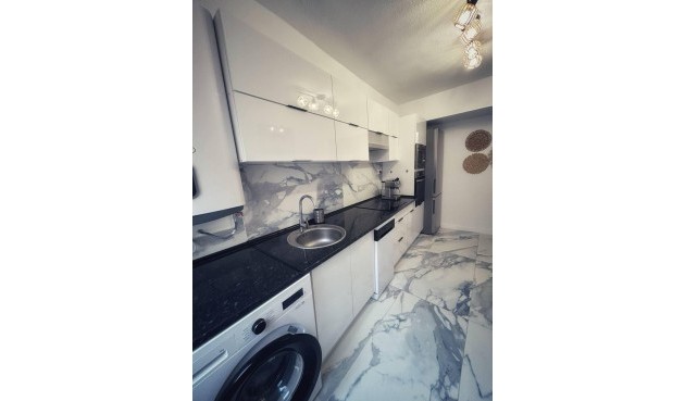 Resale - Penthouse -
Torrevieja - Centro
