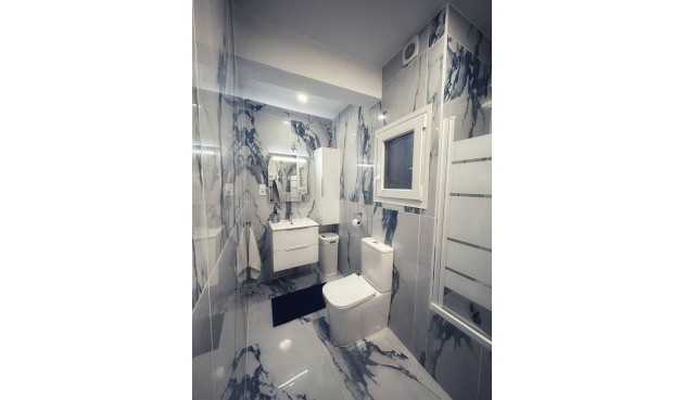 Resale - Penthouse -
Torrevieja - Centro