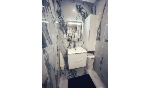 Resale - Penthouse -
Torrevieja - Centro