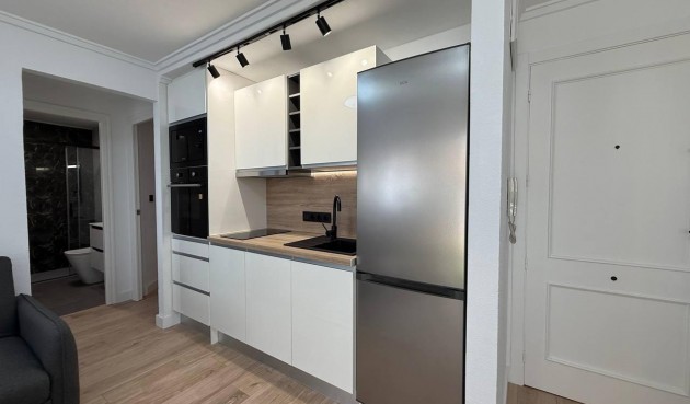 Resale - Apartment -
Torrevieja - Centro