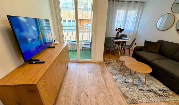 Resale - Apartment -
Torrevieja - Centro