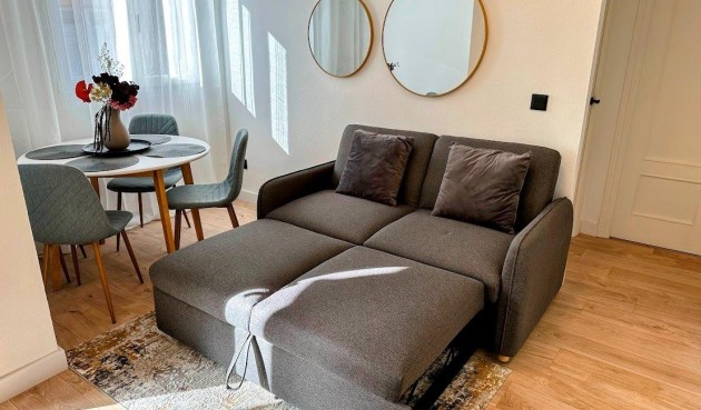Resale - Apartment -
Torrevieja - Centro