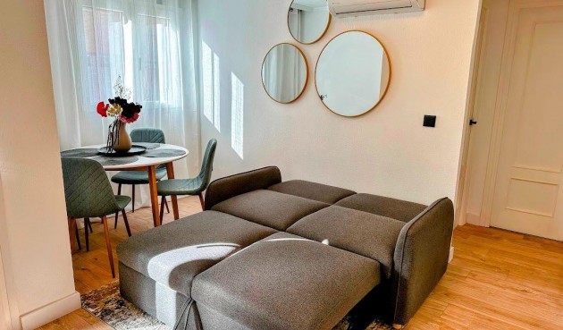 Resale - Apartment -
Torrevieja - Centro