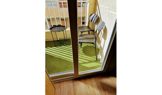 Resale - Apartment -
Torrevieja - Centro