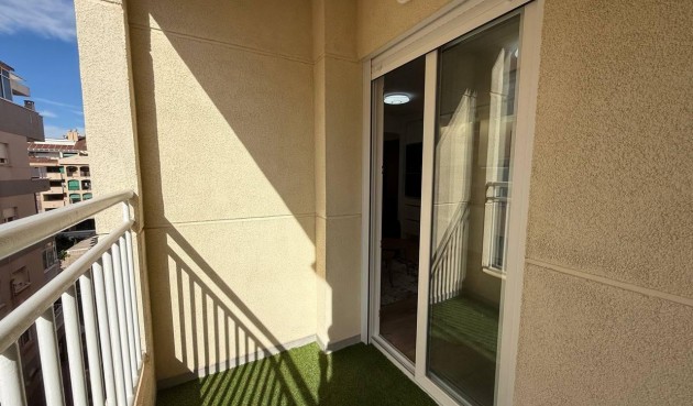 Resale - Apartment -
Torrevieja - Centro