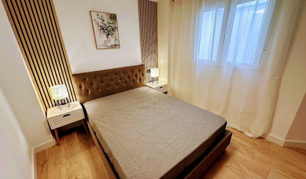 Resale - Apartment -
Torrevieja - Centro